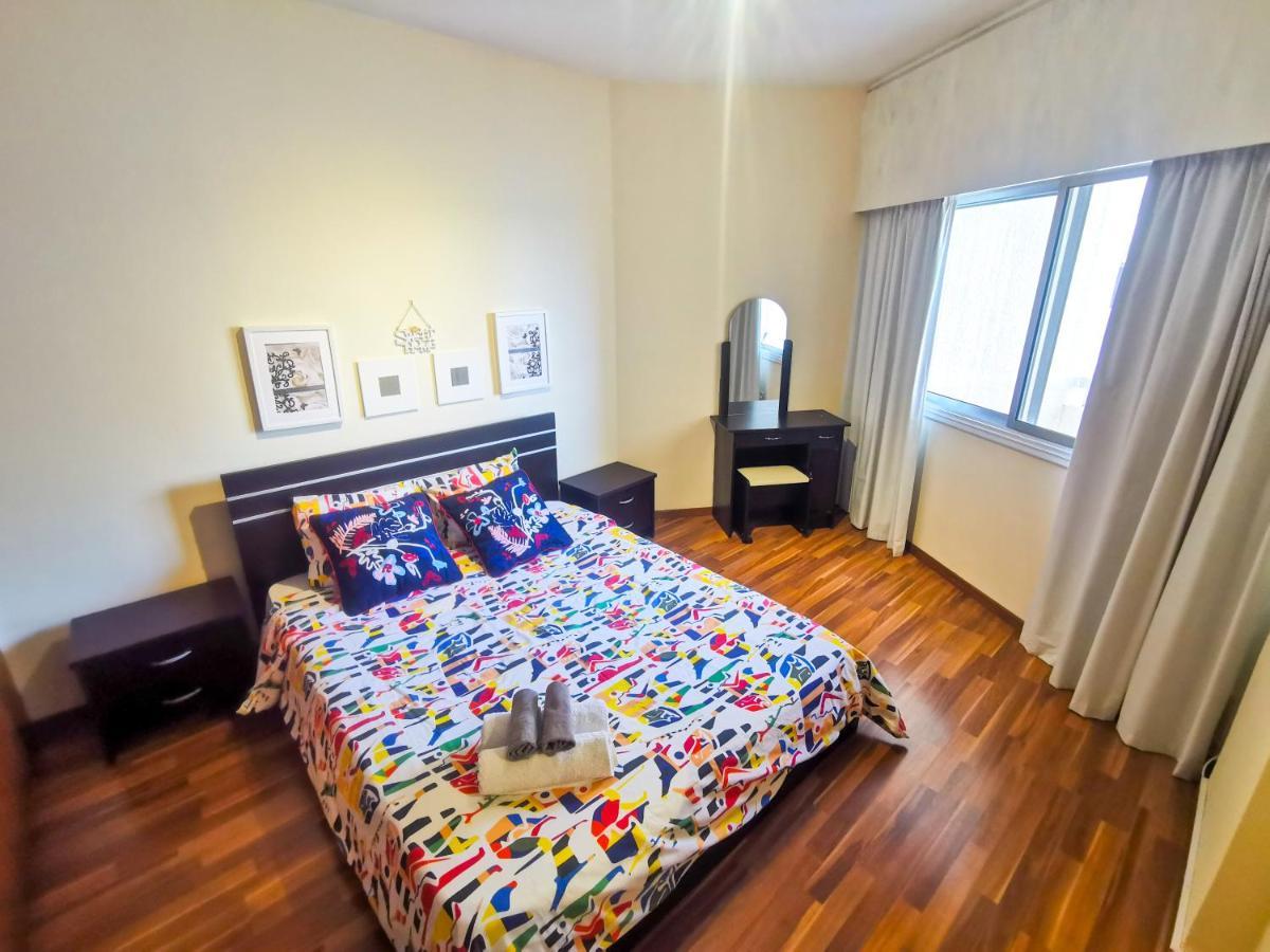 Flirty Flamingo Seaview Seafront Apartment Ларнака Екстериор снимка