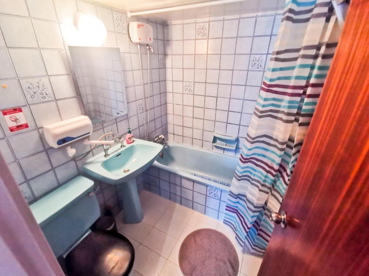 Flirty Flamingo Seaview Seafront Apartment Ларнака Екстериор снимка