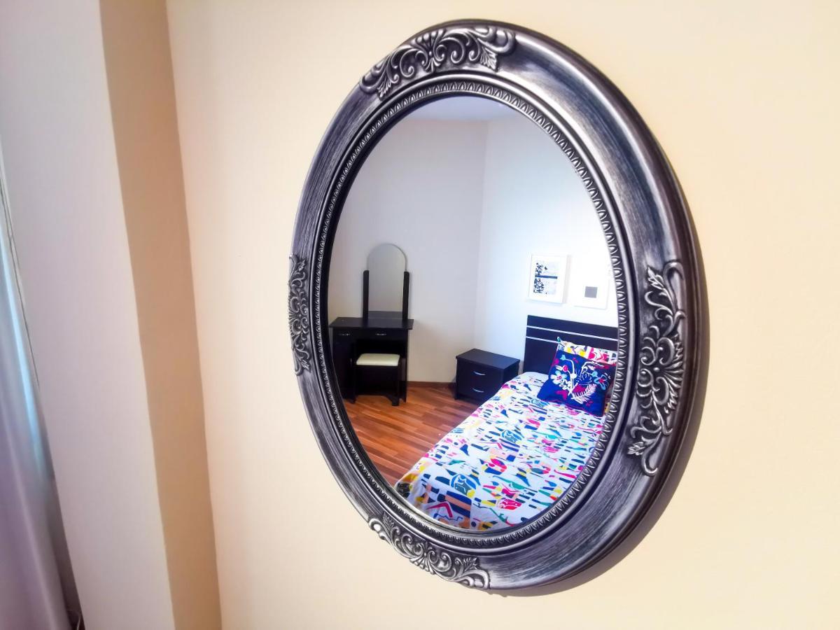 Flirty Flamingo Seaview Seafront Apartment Ларнака Екстериор снимка